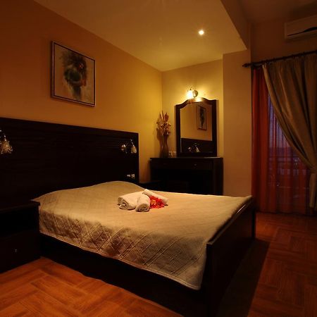 Pantheon Hotel & Suites Nerotrivia Номер фото
