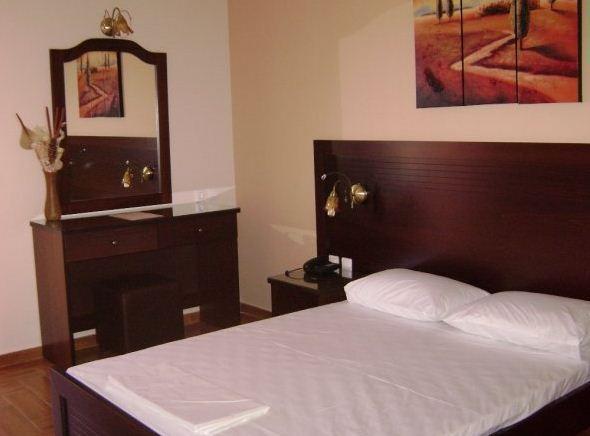 Pantheon Hotel & Suites Nerotrivia Номер фото